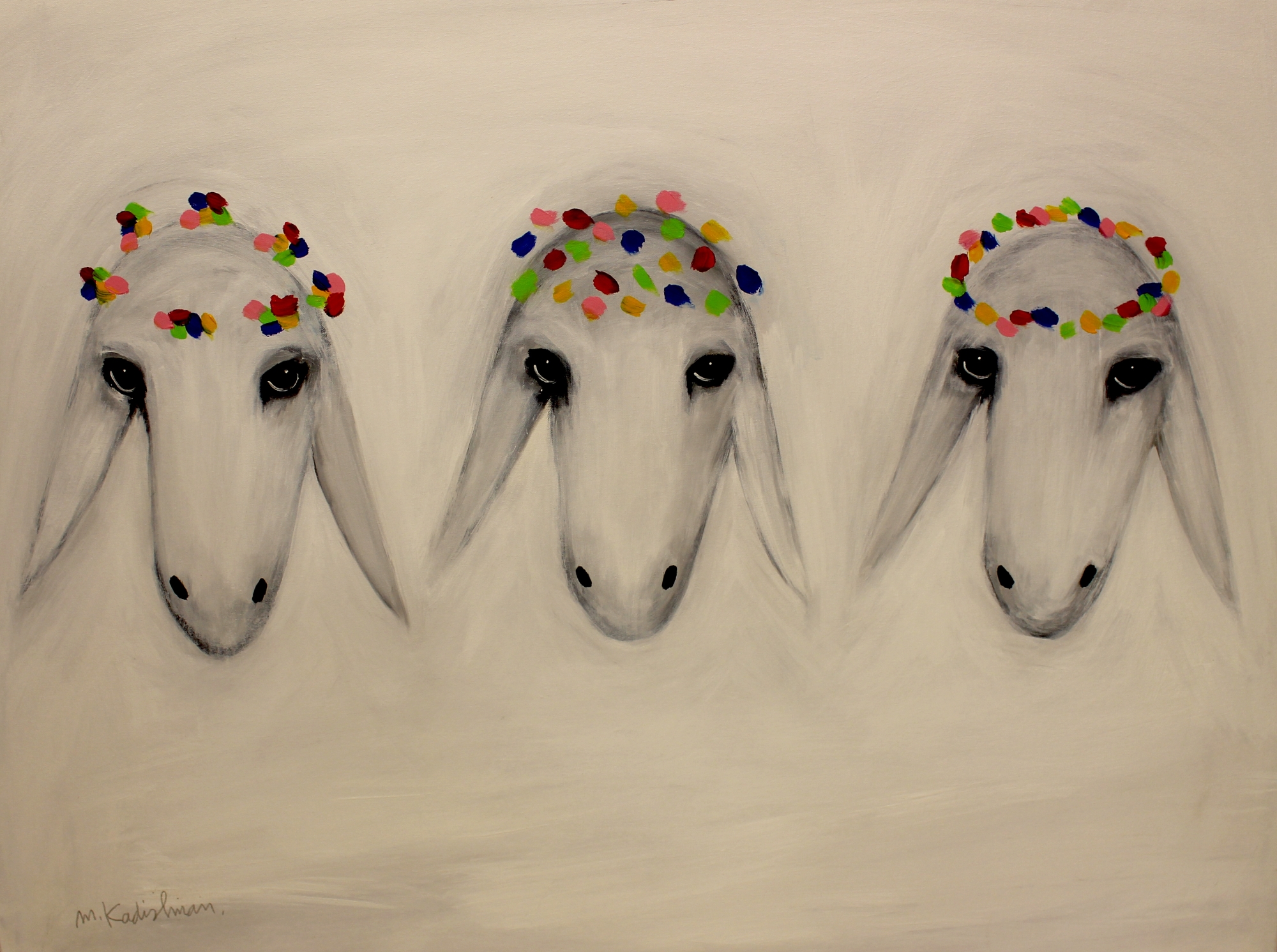 3 ראשי כבש לבן עם נזר